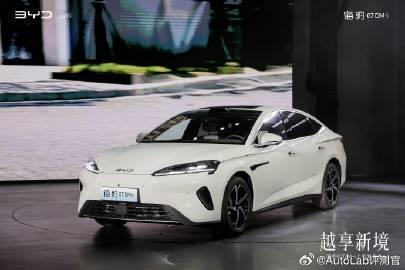 2026款海豹07 DM-i上市，价格为14.98-18.68万。
这次推出改款