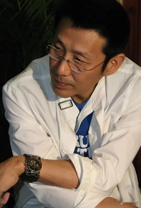 最新主旋律影片《开国将帅授勋1955》近百位明星参演，如果上映，50亿不敢说，3