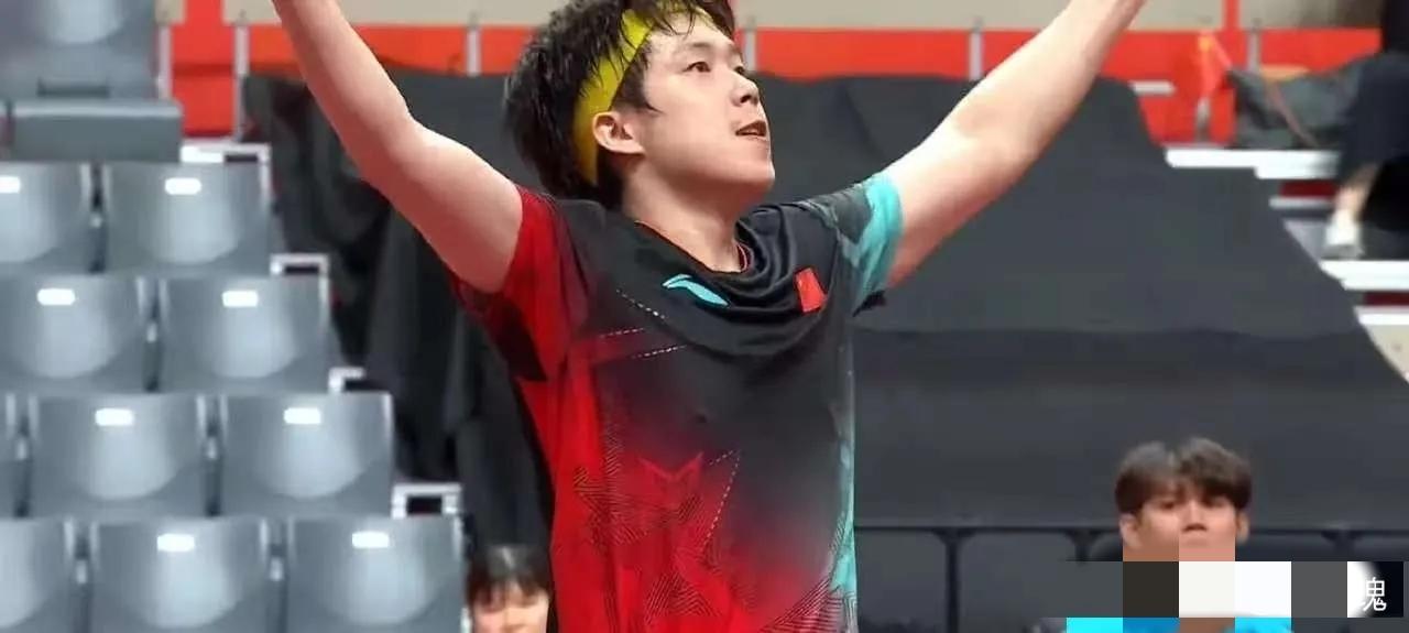 中国台北男乒教练王翊泽尴尬了。亚运会男团半决赛王楚钦在2:0领先的情况下被林昀儒