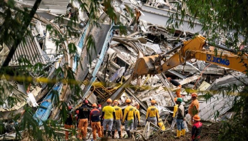 当地时间1月18日凌晨5时41分，菲律宾宿务市垃圾掩埋场塌陷事故最后一名遇难者遗