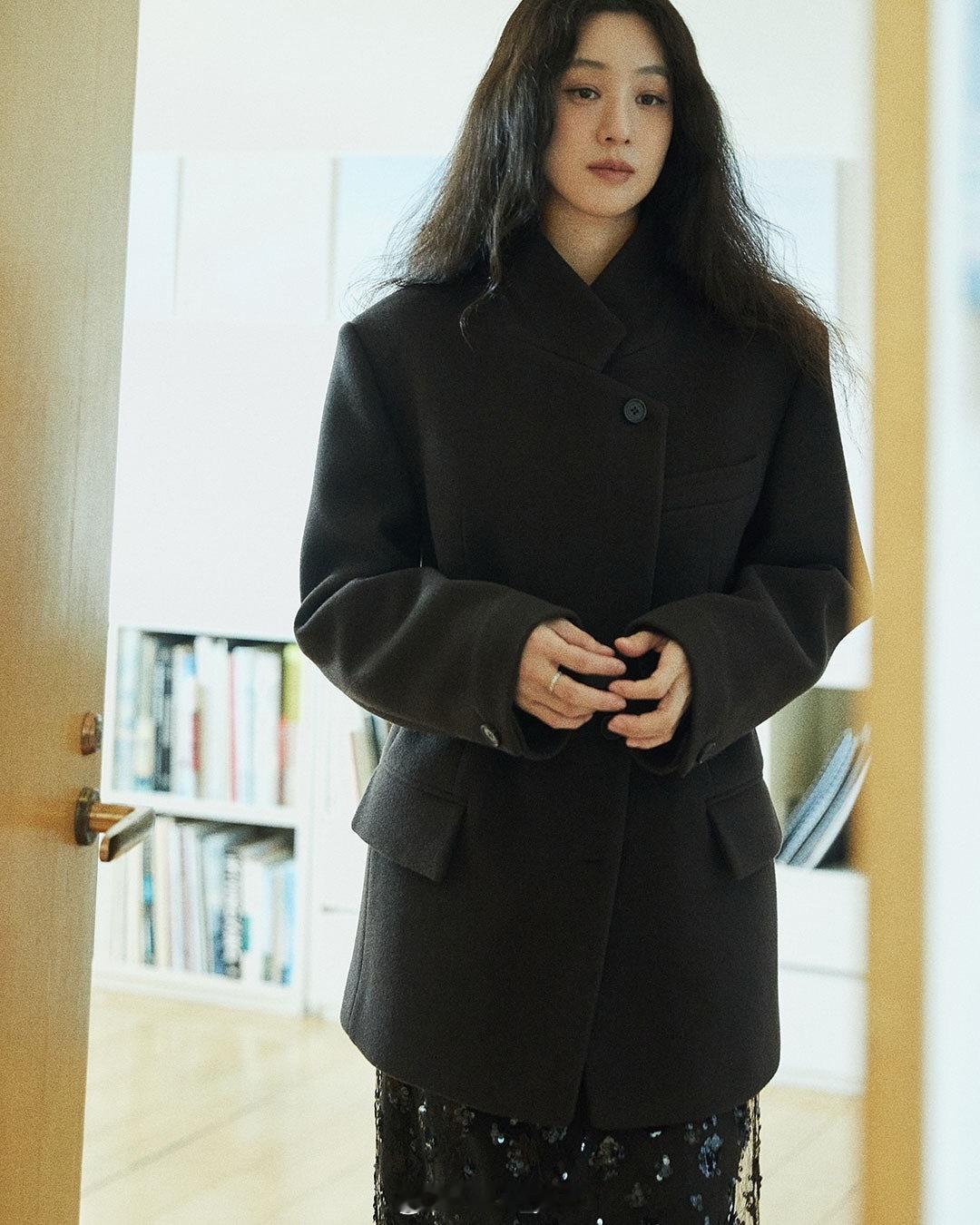 郑丽媛穿搭画报 ​​​