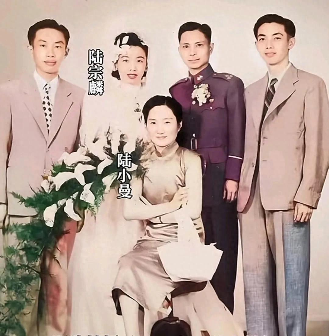 ·1947年，陆小曼参加侄女婚礼时留下了罕见的合影，照片中陆小曼端坐在中间，身穿