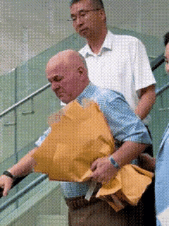 跨越26年的相见！当年5000美元捐助，如今化作毛乌素沙地五万棵绿树
 
整整二