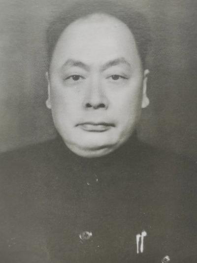 1938 年陈毅丹北视察，偶遇相士一口说出他生辰，陈毅当即下令：此人必须重用。他