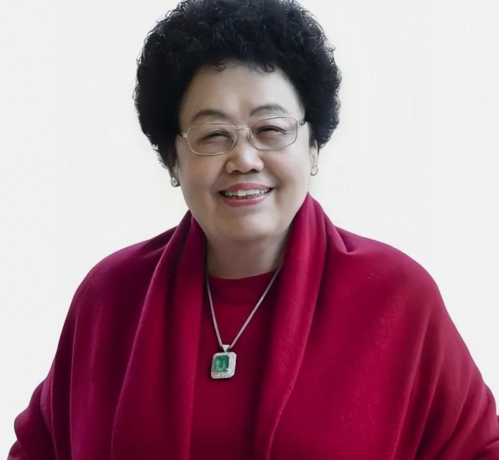 感觉唐僧是受孽狂，而且，别说唐僧满头白发，因为继子一句话，他几十年光头，白发不白