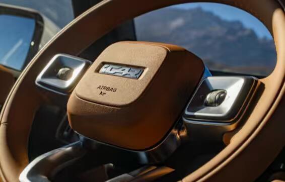 增程四驱到底值不值？说清楚

很多人选增程车，会默认“四驱=更稳”，但实际用下来