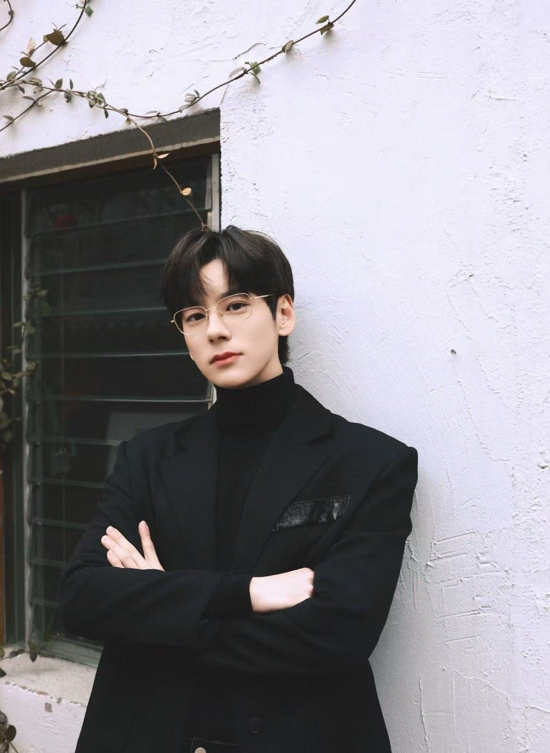 没有十年暗恋魏哲鸣不接 纪昱恒的默默守护，许淮颂的十年奔赴，两种暗恋他都演出了不