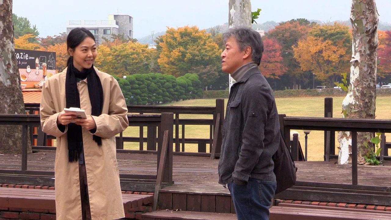 在溪边（2024） 我的评分：溪流潺潺向下，生活溯流而上  电影《在溪边》由洪常