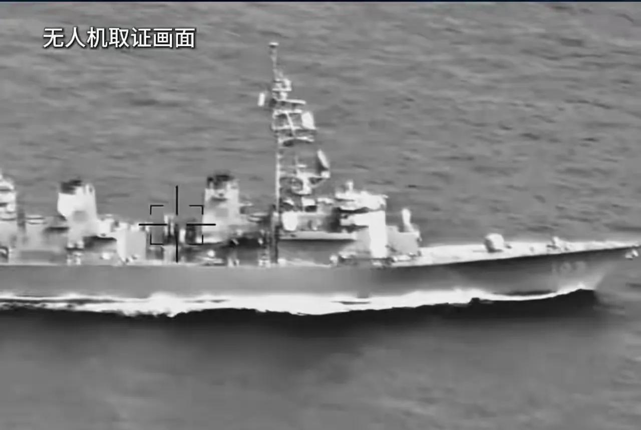 国防部通报日本军舰过航台湾海峡时用了“全程跟监，有效瞰制管控”进行表述。不要小看