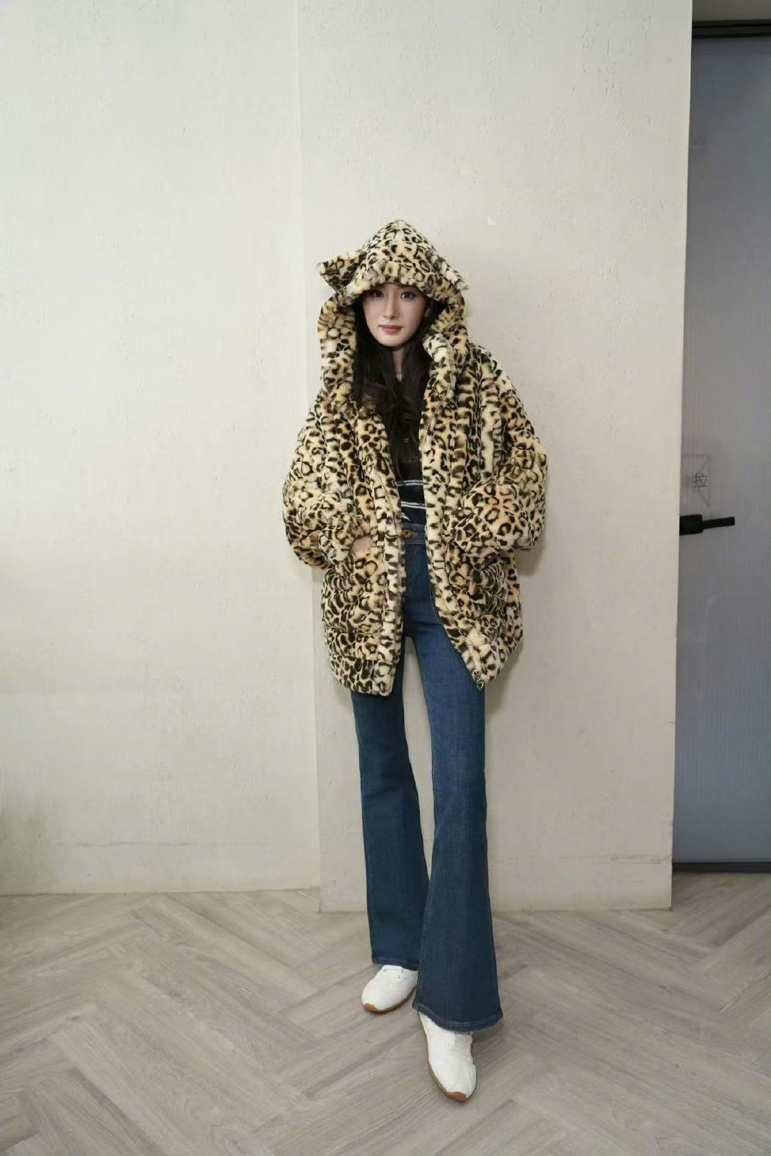 杨幂豹纹毛绒外套杨幂豹塑🆘姐姐美成啥了！杨幂