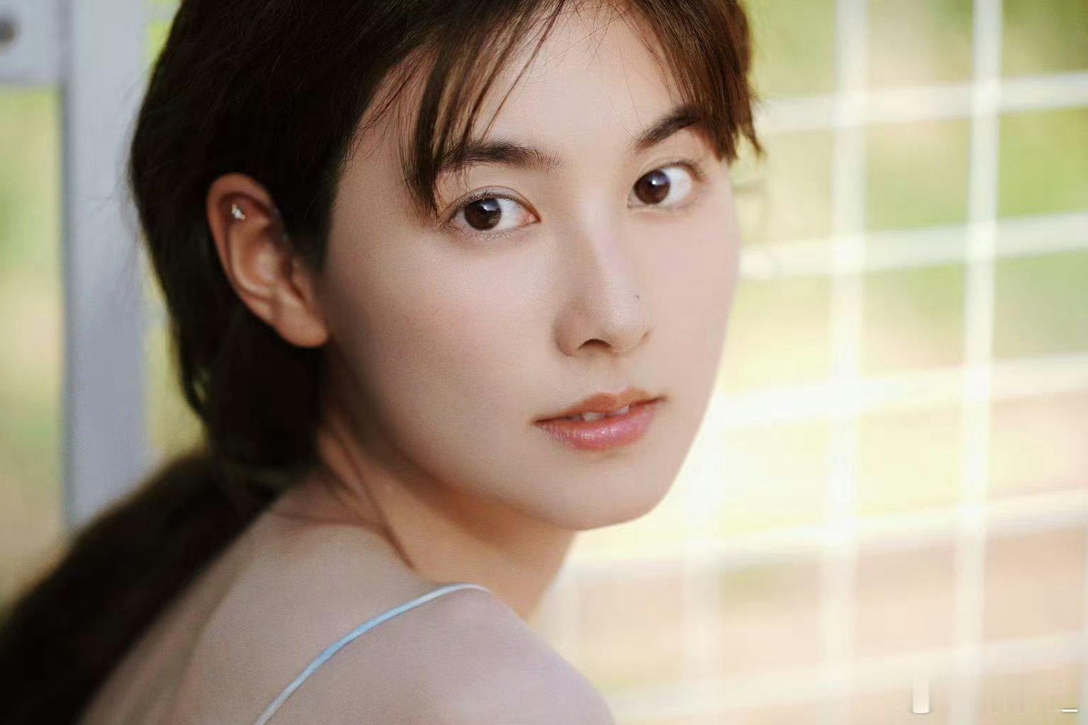 韩沛颖我只是在看大家骂我韩沛颖又直播了 黑屏的 没露脸 说是只是在看大家骂我 