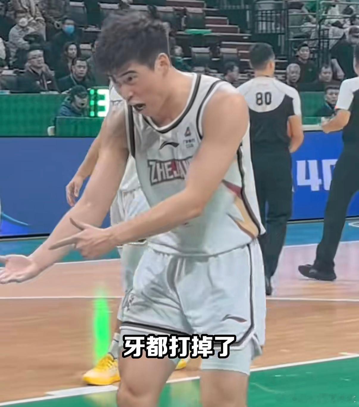 唏嘘呀，人走茶凉，张镇麟阴阳顶薪付豪打牙事件！今晚，张镇麟将面对旧主辽宁男篮，在