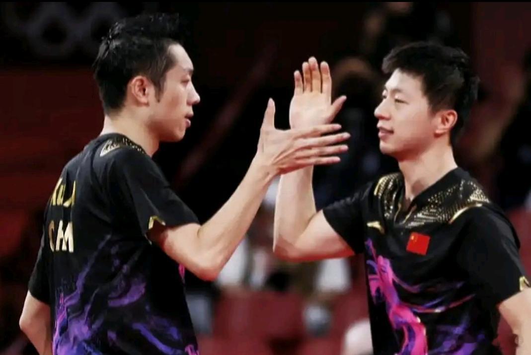 马龙许昕赴成都助力国乒备战 有召必回！马龙许昕无偿归队，助力国乒备战世乒赛4月1