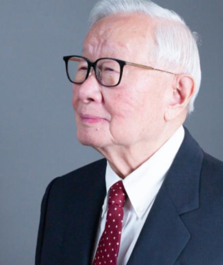 张忠谋，这位在半导体领域堪称传奇的人物，亲手缔造了台积电这个全球芯片代工的巨擘，