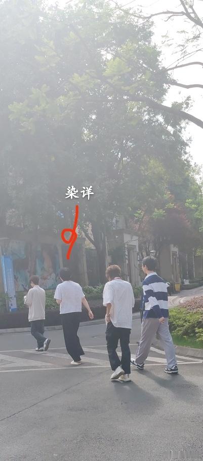 瓜友速报 染详已经染回黑发了 
