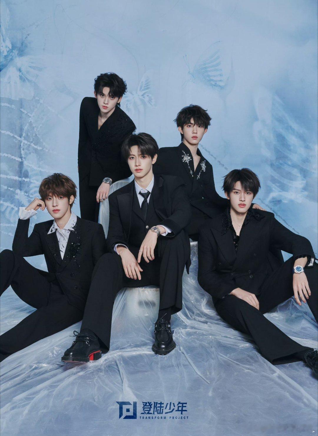 登陆少年组合首张实体专辑登陆少年组合首张实体专辑开启预售TOP透露新专辑循轨道前