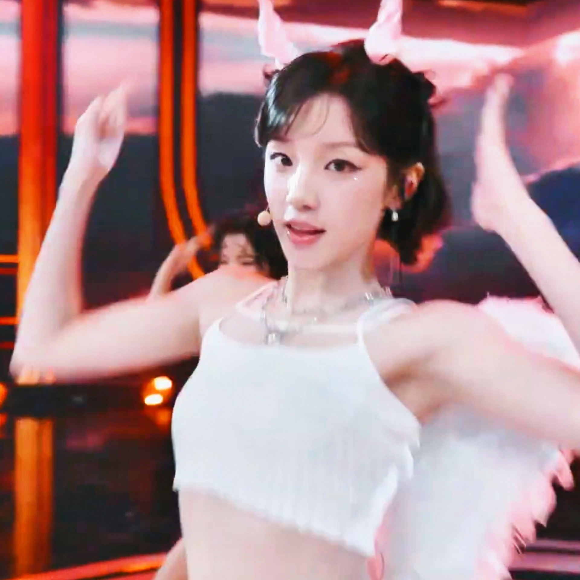 因为小天使太可爱了 所以还在一直看…🥺 