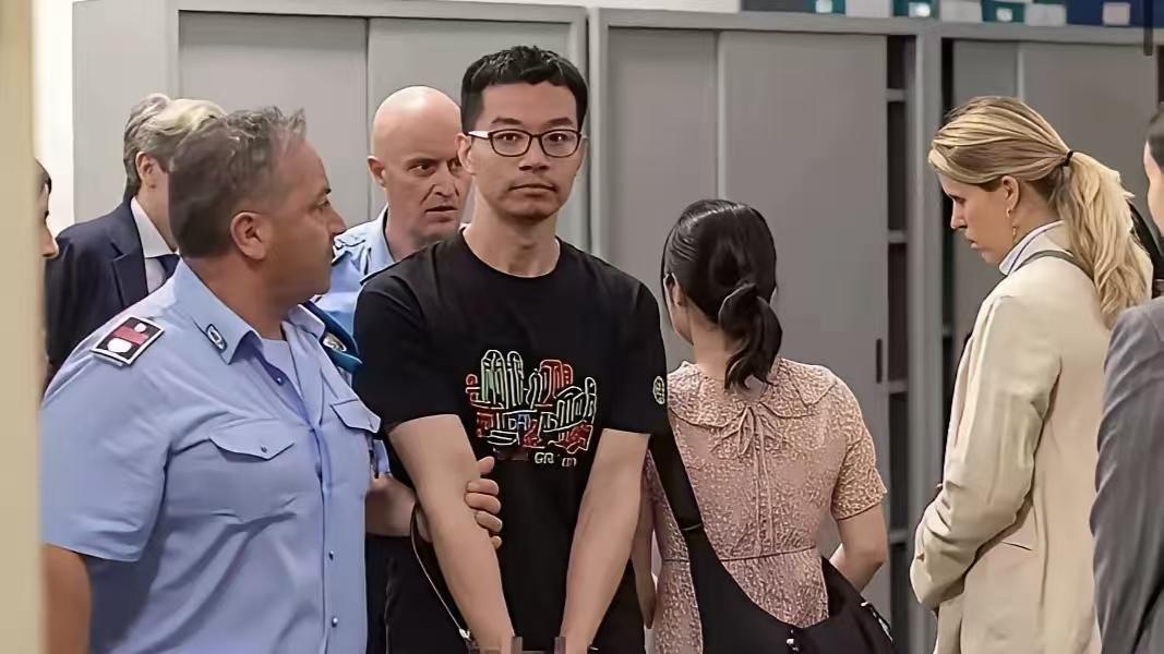 前几天，那位在意大利被秘密逮捕的中国芯片工程师徐泽伟，已经被偷偷引渡到美国受审了