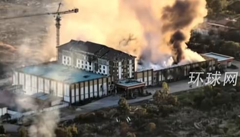 泰柬边境这波操作直接给网友看傻了，12月16号那天泰国的坦克说开火就开火，对着柬