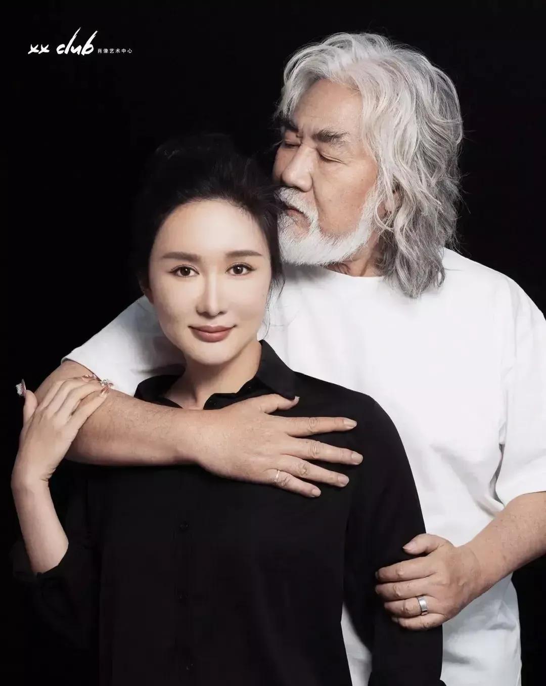 张纪中
杜星霖
夫妻照