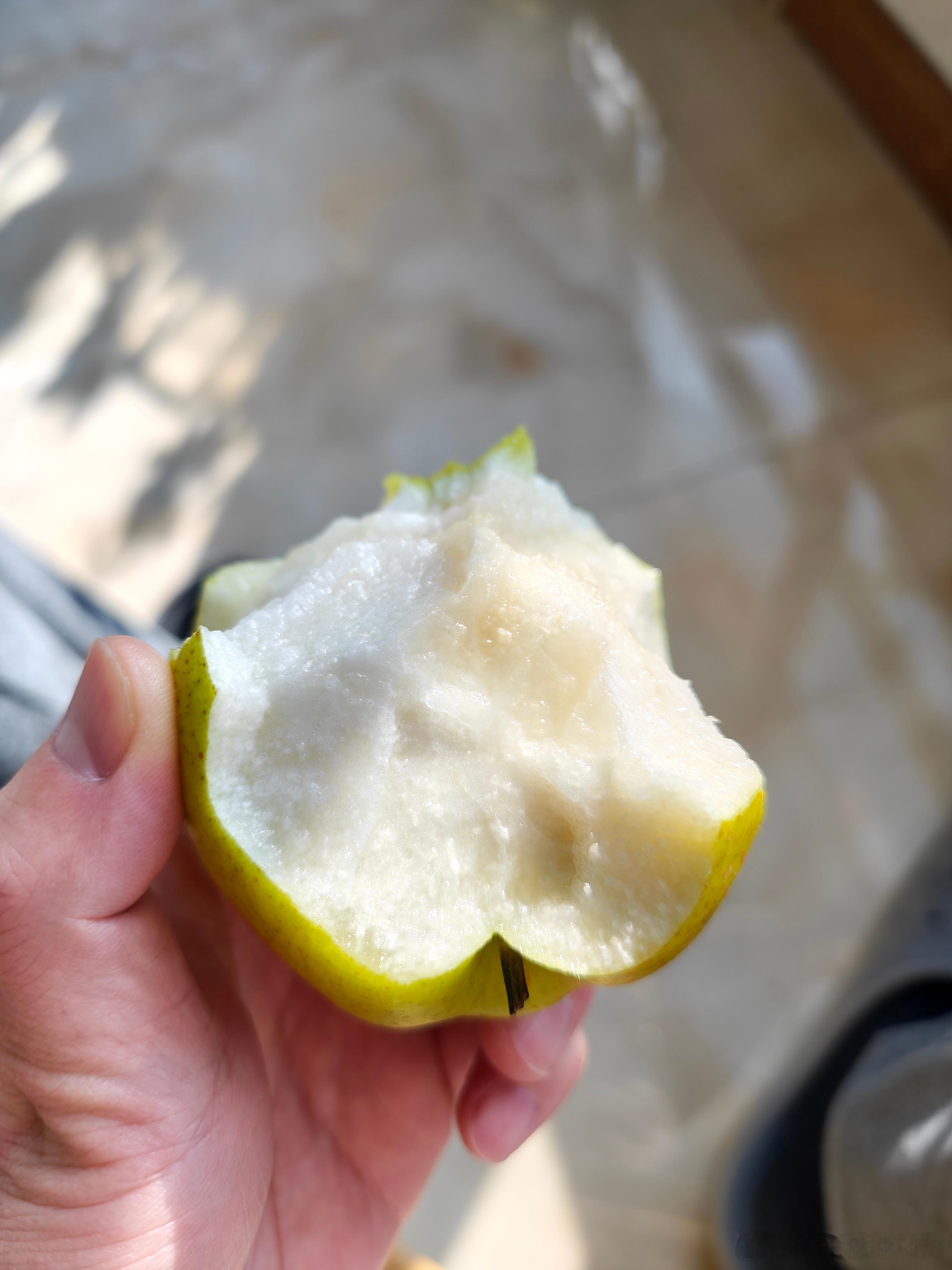 【疑问】你们吃玉露梨和库尔勒香梨这种皮薄汁多的水果削皮吗？不削皮如何清洗？我都是