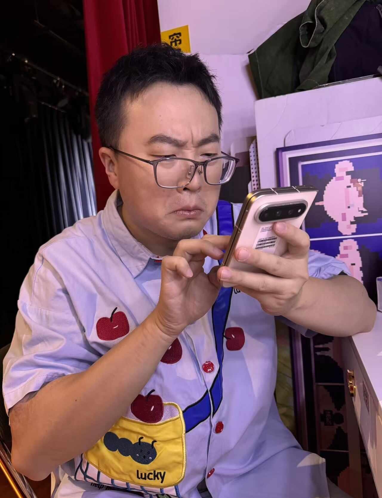老年人如何使用高级手机
感谢小米
xiaomi 18 fold太帅了
