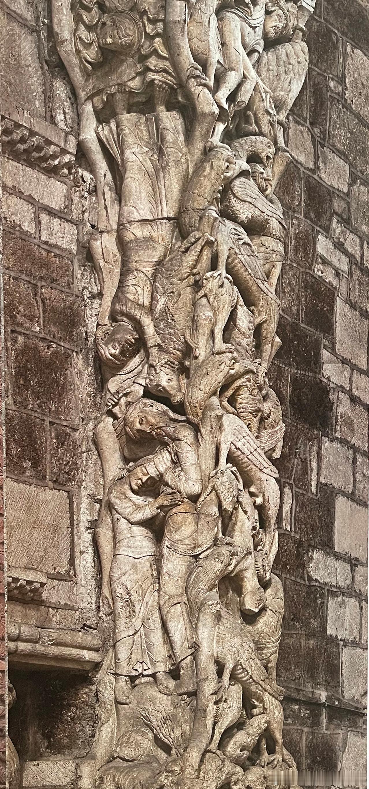 # 罗马式时期艺术  ROMANESQUE # 苏亚克圣玛丽修道院教堂苏亚克圣玛