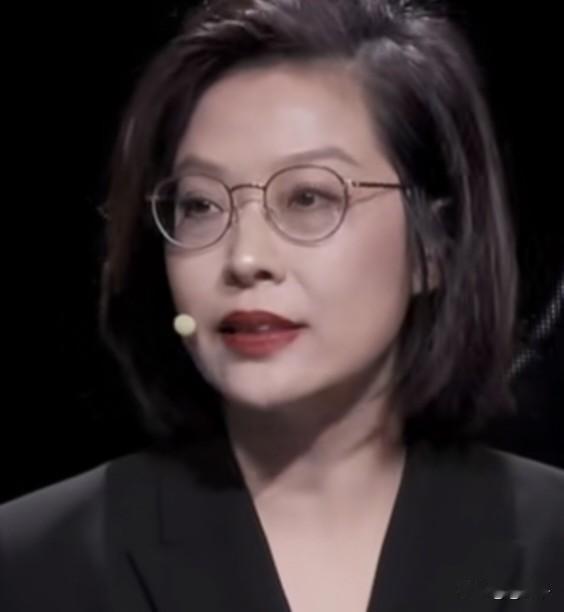 北大教授张丹丹，查不到籍贯、出生地和年龄等信息，一切都是谜团。张丹丹2012年进