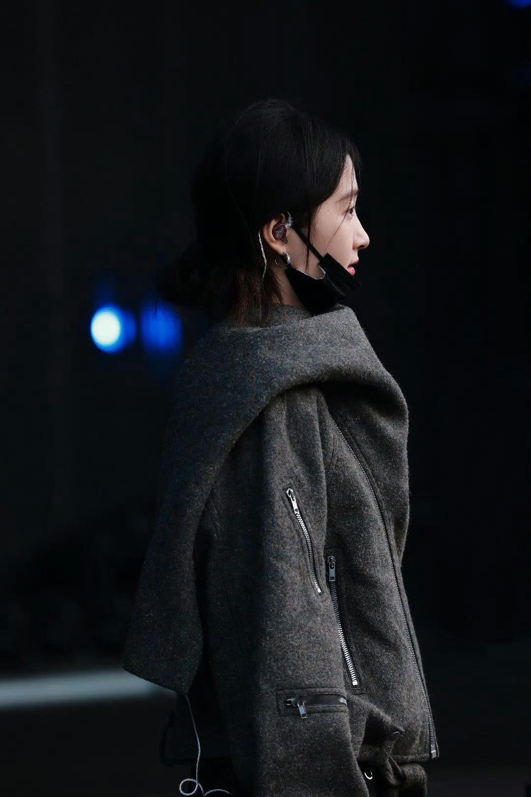 就这个彤彤萌明天见！！浙江卫视跨年晚会关晓彤