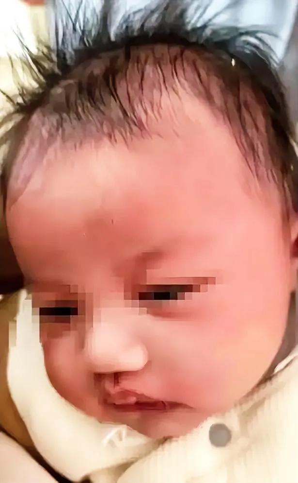 1月宝宝被喂酒奶后续更扎心！奶奶曾逼儿离婚留娃，喂酒4小时才坦白
 
家人们，刷