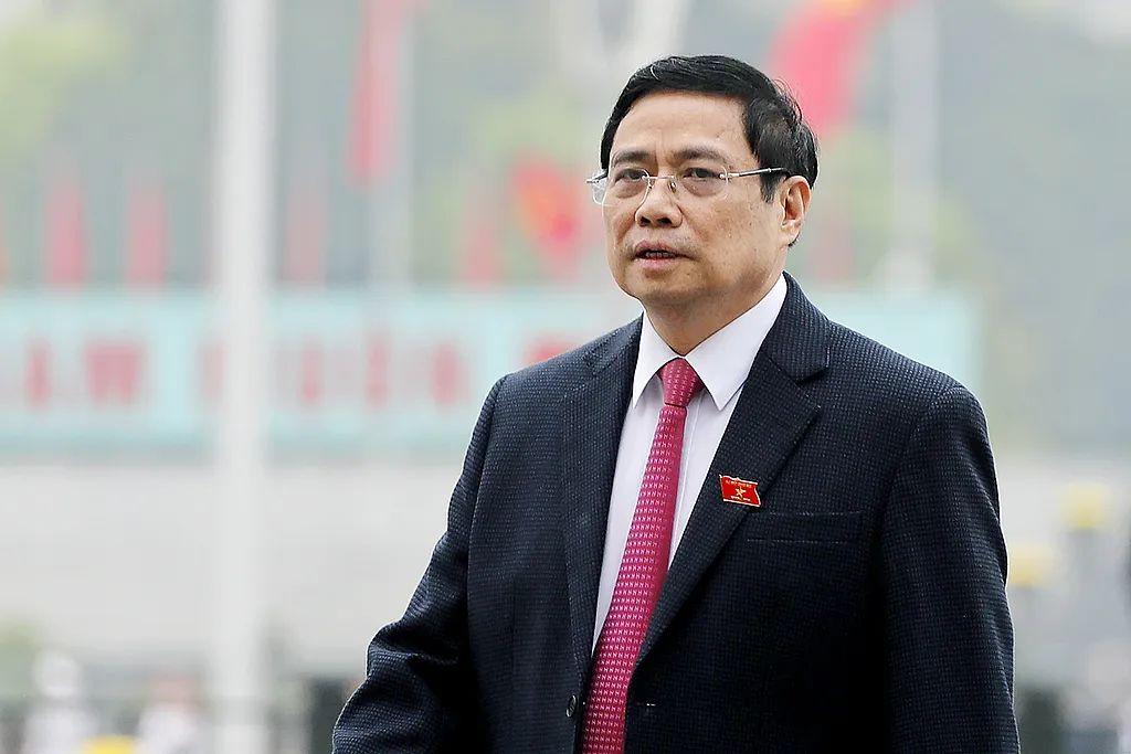 越南总理达沃斯论坛上竟公开说中国有义务帮越南完成工业化升级，还点名要中国多出钱、