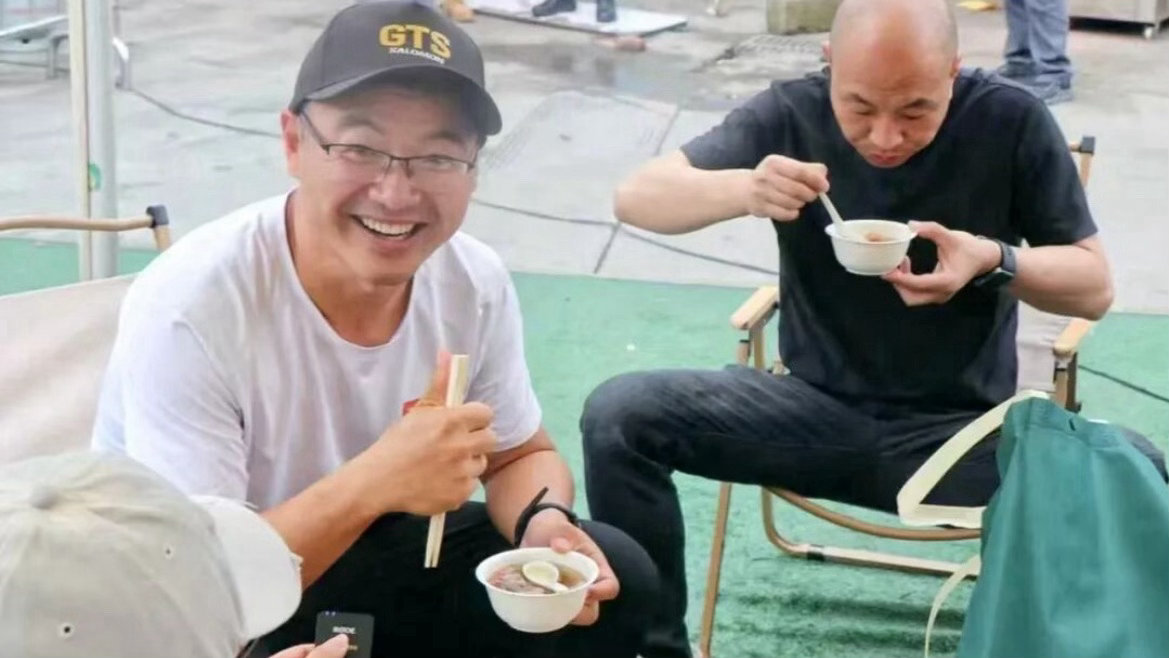 台州这场枇杷盛宴里藏着共富密码桐屿小稠村枇杷嘉年华精彩开场，多样特色产品亮相，产