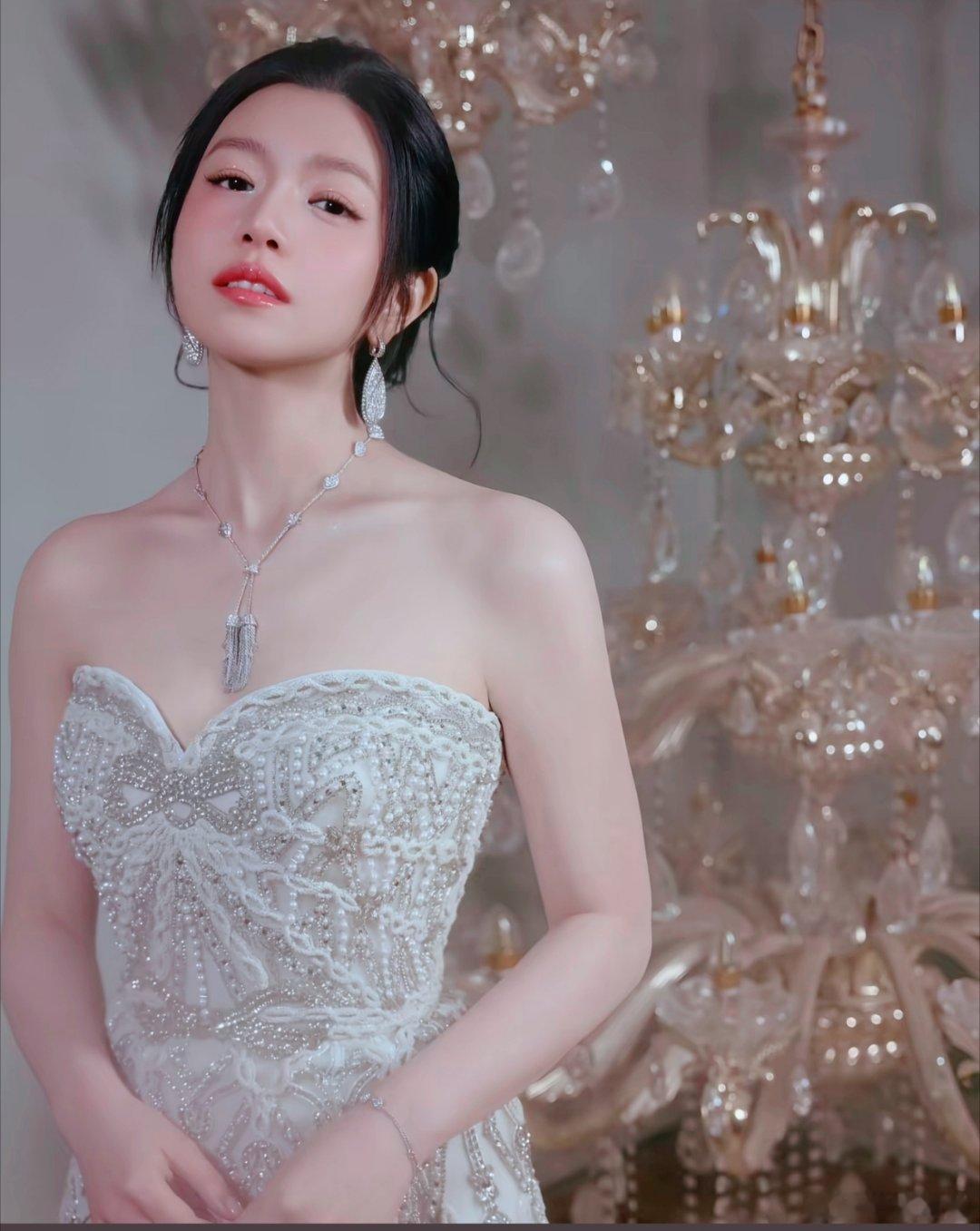 陈妍希化妆演我了是演我了，只是结果很不一样。我会直接是无效化妆，而陈妍希会恰到好