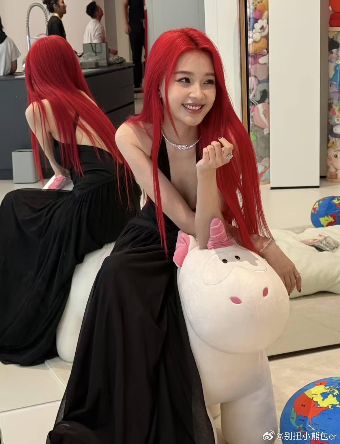 终于等到孙怡上浪姐了瞬间激动！孙怡自带高光气场，身材比例堪称完美，相信在浪姐舞台