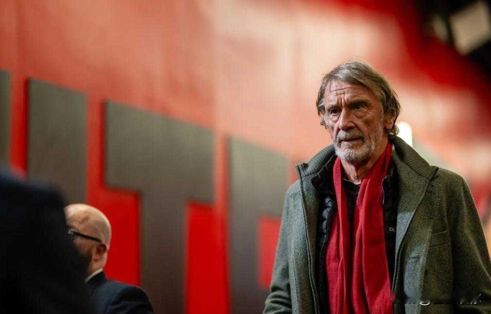 对比切尔西、热刺的混乱格局，拉特克利夫的曼联建队思路清晰且坚定。明确主帅与体育总