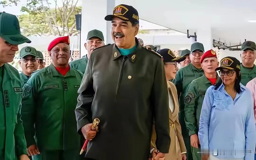 2026年马杜罗还被关在美国布鲁克林联邦监狱，2024年阿根廷就发了国际逮捕令，