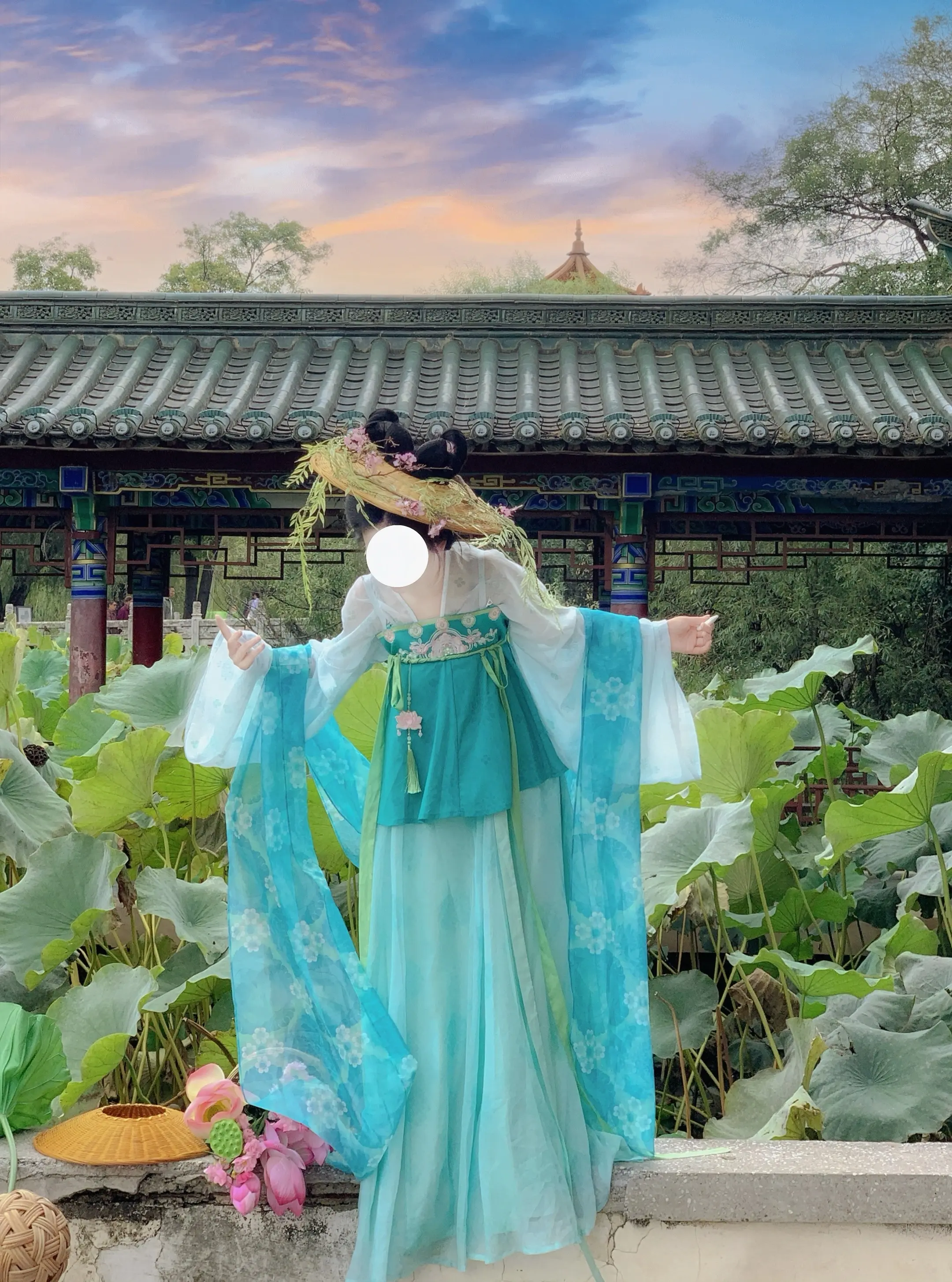 似是故人来。