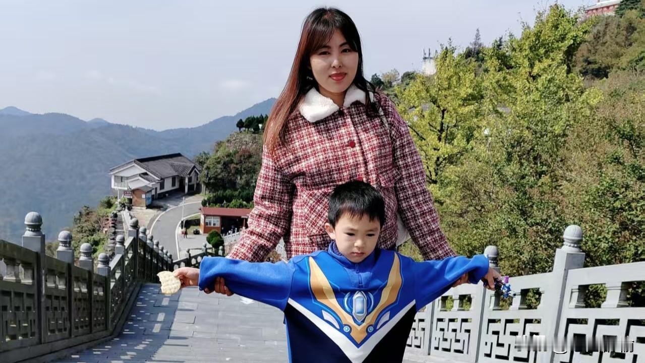 旅行是一场心灵的出走，是在陌生的地方，发现久违的感动。旅行的意义 旅行的感悟 旅