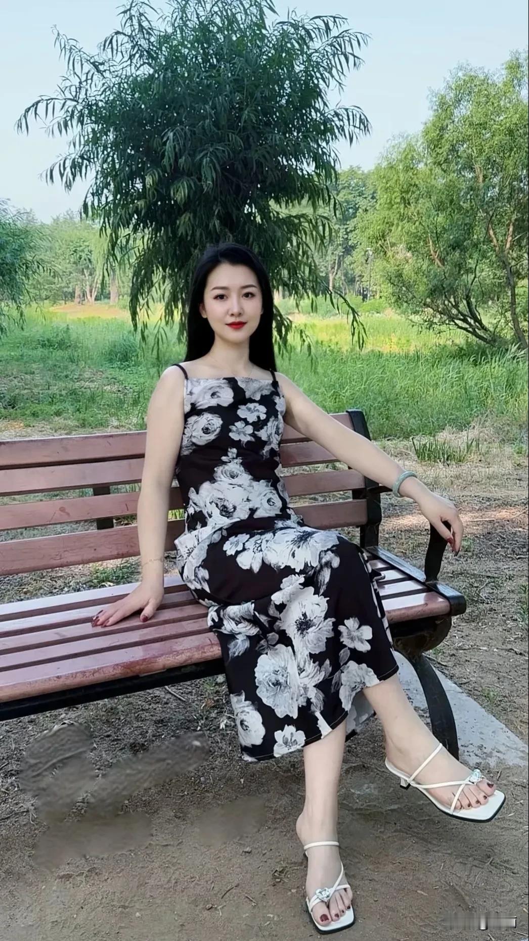 甜美小仙女的穿搭哪有什么小仙女，都是自己把自己想成的样子！