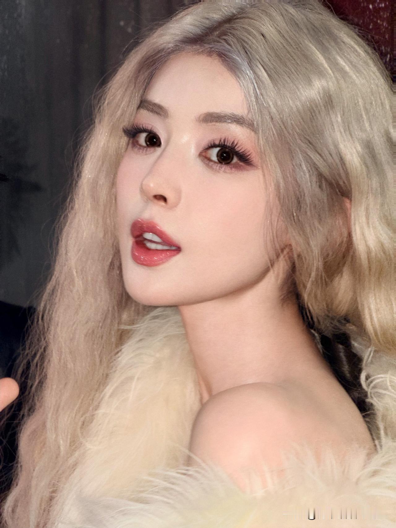 娜扎分享图片