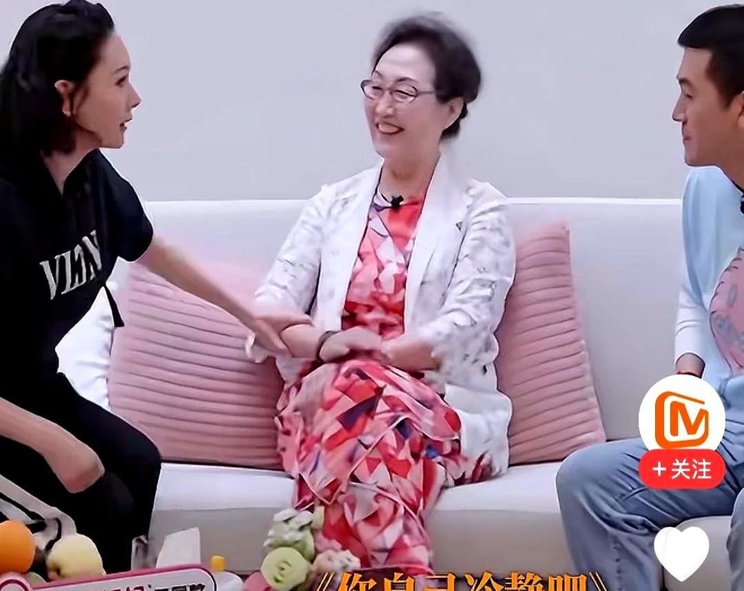 你敢信吗？
老婆撒娇说饿了想吃口热乎饭，老公居然理直气壮地回一句“饿了自己做，我