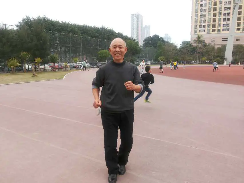 还是很想你。外公…我还是好想你啊，刚一个人偷偷哭完，我可没办法不想你...