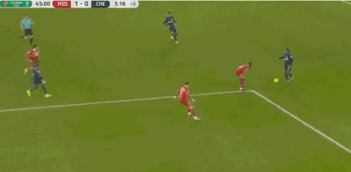 球迷说他独吞600万[捂脸]，这让恩佐情何以堪？没射好，也算是和门将有完美配合了