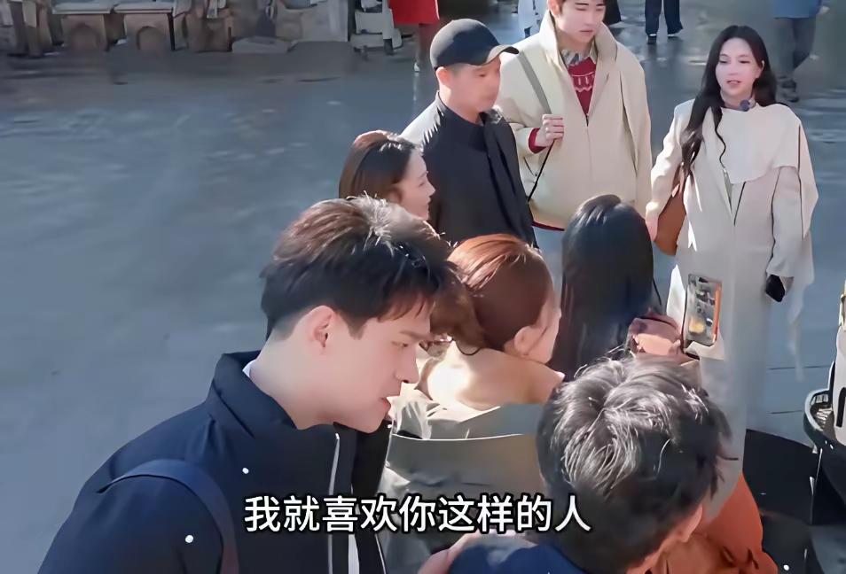 孙杨对秦昊的“偏爱”太戳人了——节目里直愣愣说“就喜欢你霸气又没钱的样子”，秦昊