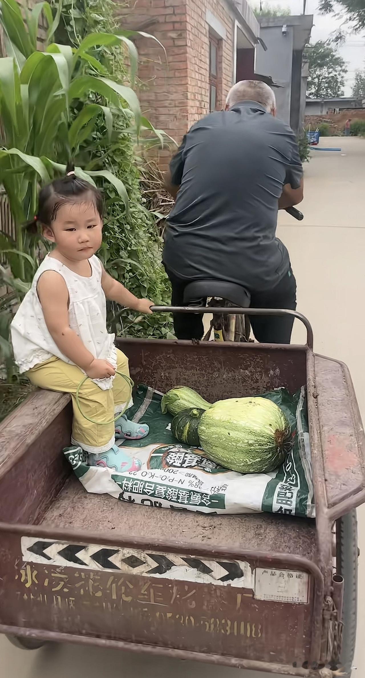 你要相信，这世上一定会有人，带着真诚靠近你。

他会因为你是你而爱你。他能读懂你