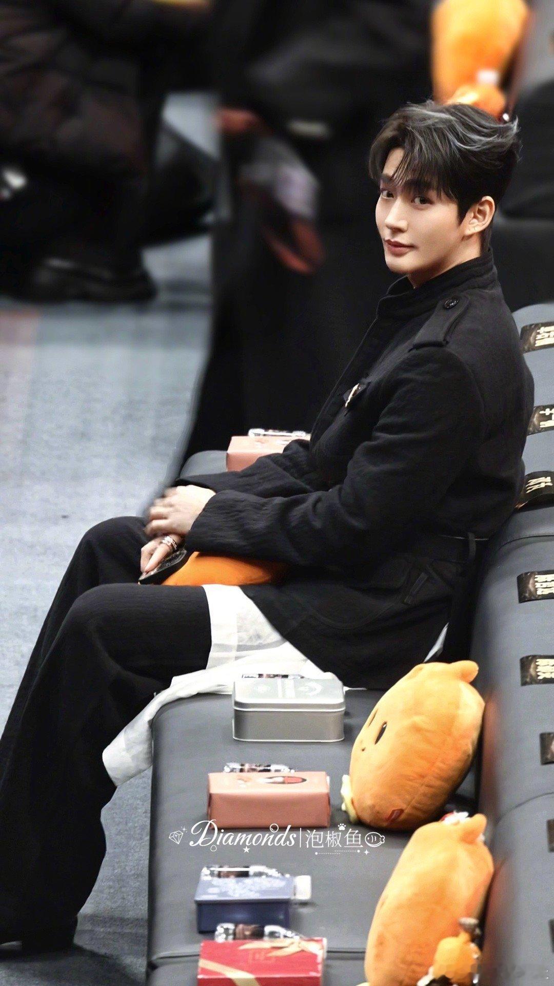 邓为每个角度看都好帅啊～ 