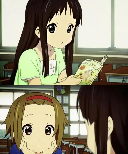 mio这个腮腮肉哈哈哈哈哈
不怪律队盯着看，幼崽mio真的好可爱轻音少女 田井中