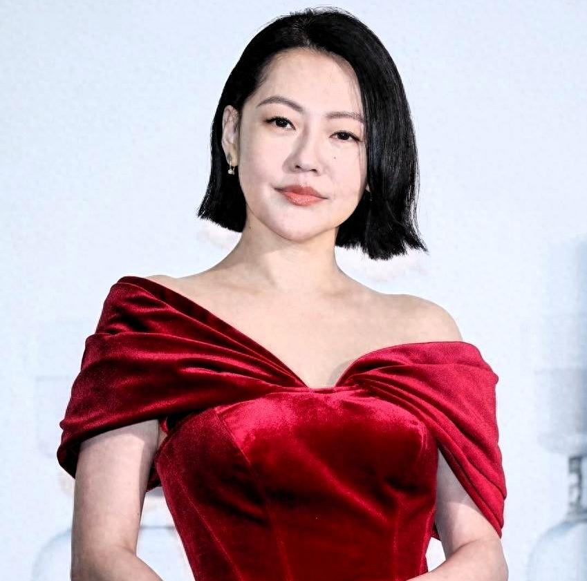 小S金钟奖复工，告慰大S：小姐不熙娣，一路走来的那些日子
今年金钟奖，《小姐不熙