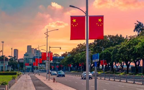 荷兰既然提袖子下场，对闻泰科技旗下安世半导体公司动刀子，中国就不应该任其猖狂，必