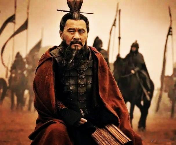 建安十三年（208年），对曹操来说是极为关键的一年。此前十几年，他先后平定袁术、
